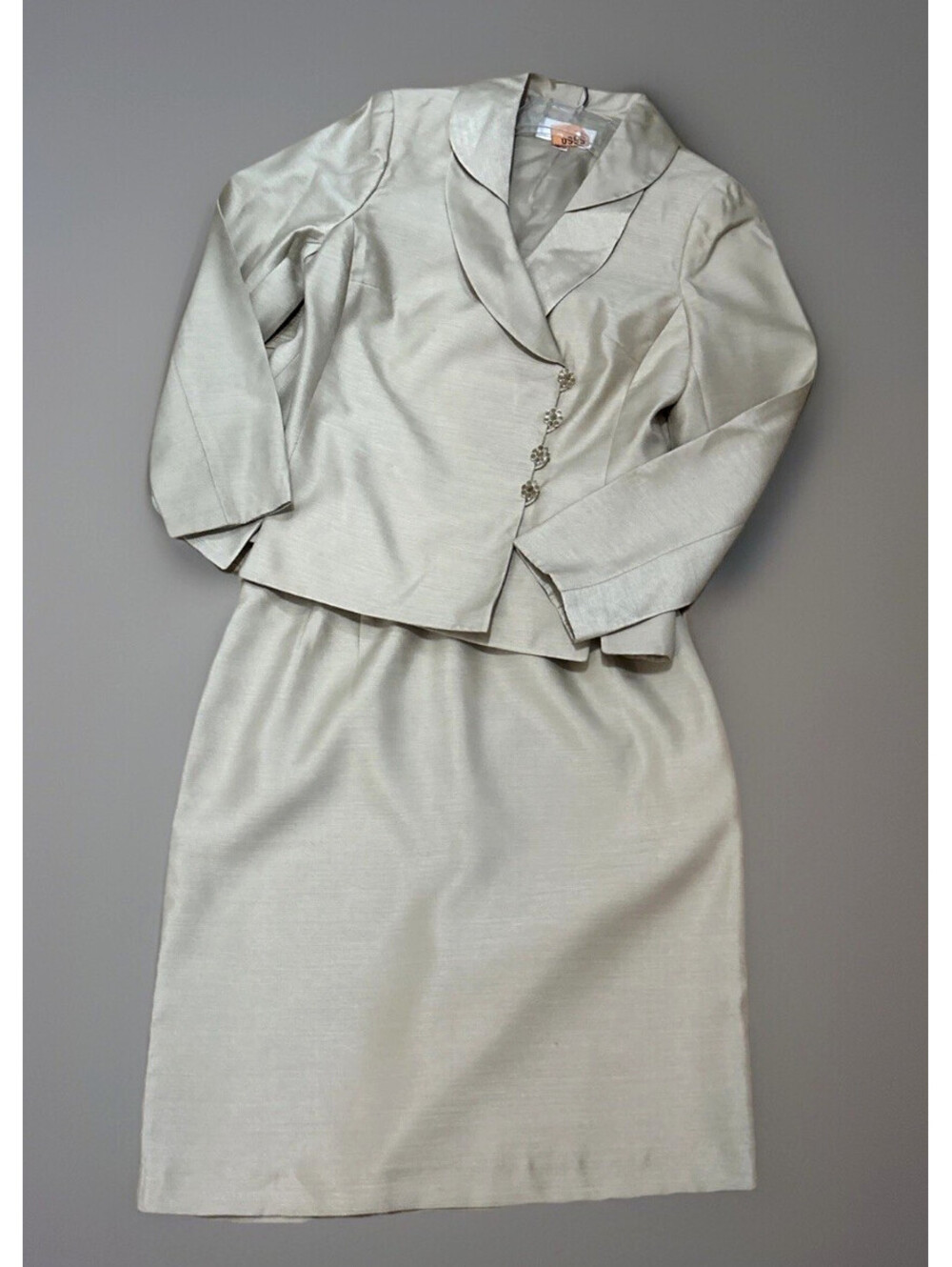 LeSuit 8 Petite 2 Piece Skirt Suit Light Beige Shantung Fabric Mother of Bride